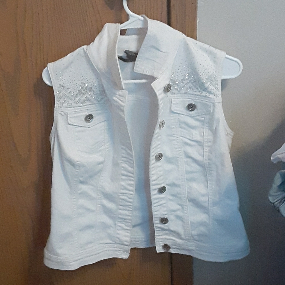 A white vest